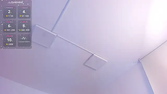 Snapshot of FaloonRoussel chatting on 30, 10, 2025 FaloonRoussel online show from 30, 10, 2025