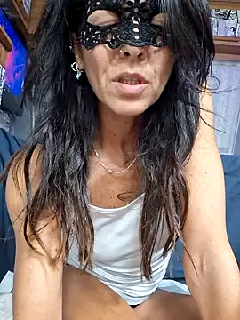 EmySkinny85 online show from 18, 10, 2025