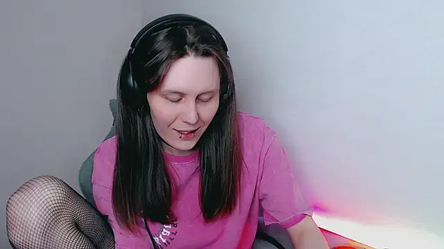 tracy cooper online show from 11, 1, 2025