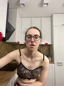 MartiniiSelenna online show from 9, 4, 2026