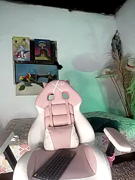 lovely kitt online show from 8, 3, 2026