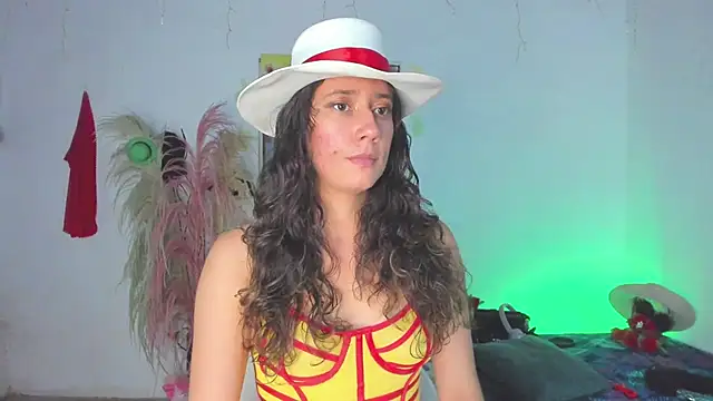 Snapshot of lovely_kitt chatting on 15, 6, 2026 lovely kitt online show from 15, 6, 2026