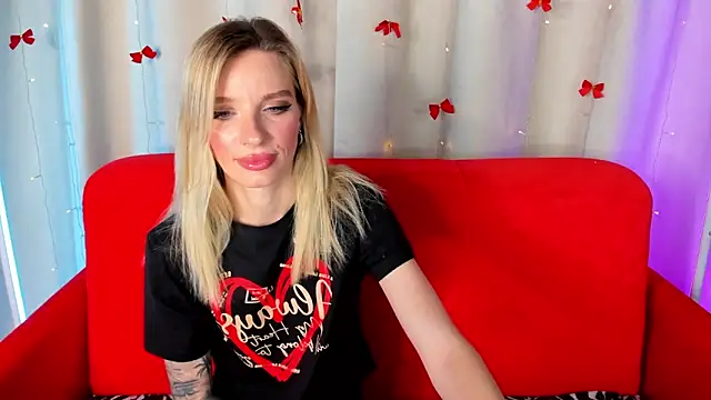 Snapshot of AlinaLovelyX chatting on 22, 6, 2026 AlinaLovelyX online show from 22, 6, 2026