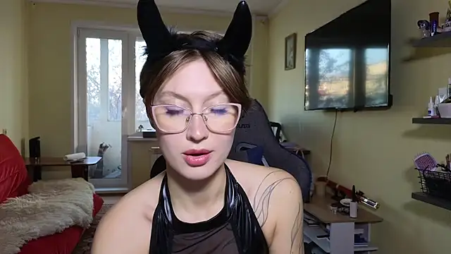 MalvinaBlum online show from 25, 10, 2025