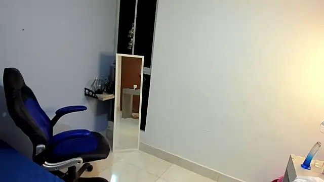 Yelena03 online show from 31, 1, 2025