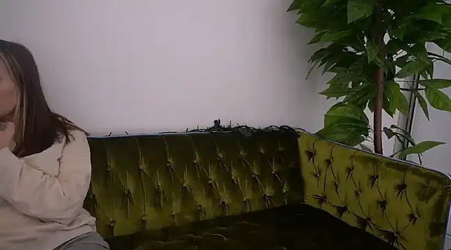 IceDanielles online show from 9, 1, 2025