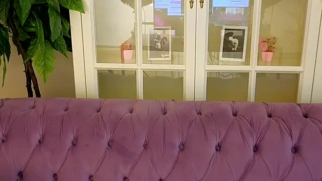 IceDanielles online show from 25, 3, 2026