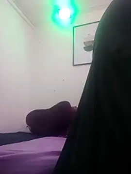 Snapshot of Wife_sexxx chatting on 28, 12, 2024 Wife sexxx online show from 28, 12, 2024