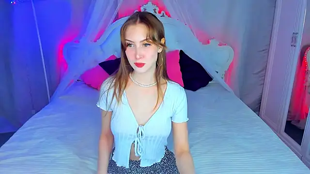 Snapshot of VitalinaBlue chatting on 9, 12, 2024 VitalinaBlue online show from 9, 12, 2024