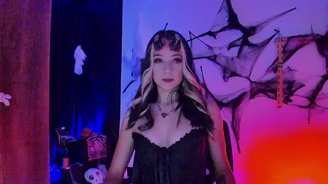 penny sweett  online show from 30, 10, 2025