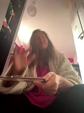 Lwhite1 online show from 26, 9, 2025