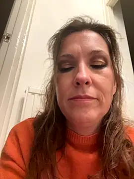 Lwhite1 online show from 4, 11, 2025