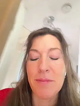 Lwhite1 online show from 15, 4, 2026