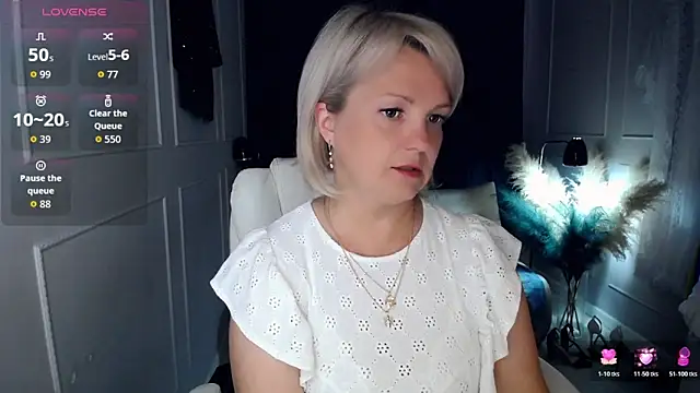Snapshot of Juarnea chatting on 16, 6, 2026 Juarnea online show from 16, 6, 2026