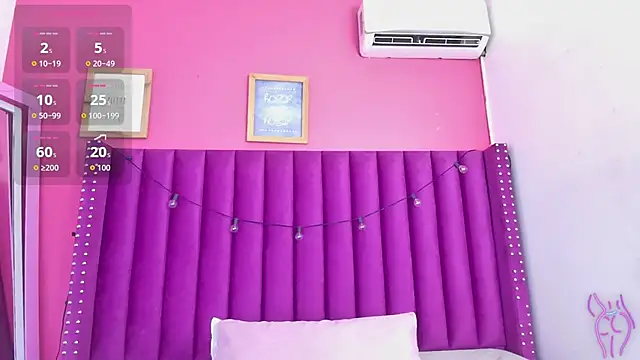 Snapshot of littleebonny chatting on 11, 4, 2026 littleebonny online show from 11, 4, 2026
