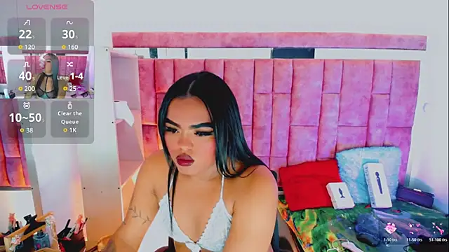 Snapshot of KayleighDreams_ chatting on 6, 5, 2026 KayleighDreams online show from 6, 5, 2026