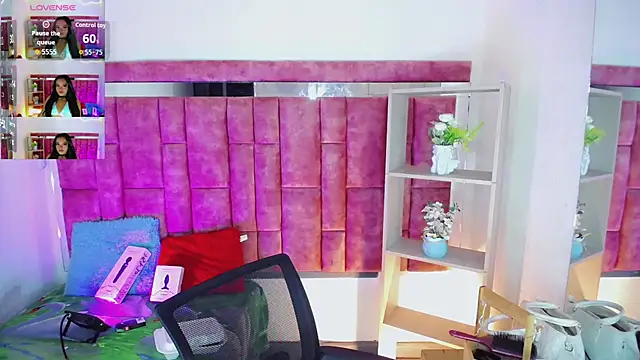 Snapshot of KayleighDreams_ chatting on 24, 7, 2026 KayleighDreams online show from 24, 7, 2026