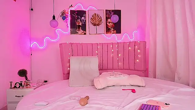 Snapshot of Azul_horney chatting on 9, 12, 2024 Azul horney online show from 9, 12, 2024