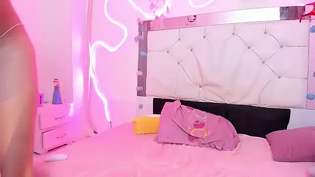 Snapshot of Azul_horney chatting on 15, 2, 2025 Azul horney online show from 15, 2, 2025