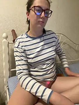 Snapshot of BeatriceTender chatting on 17, 10, 2025 BeatriceTender online show from 17, 10, 2025