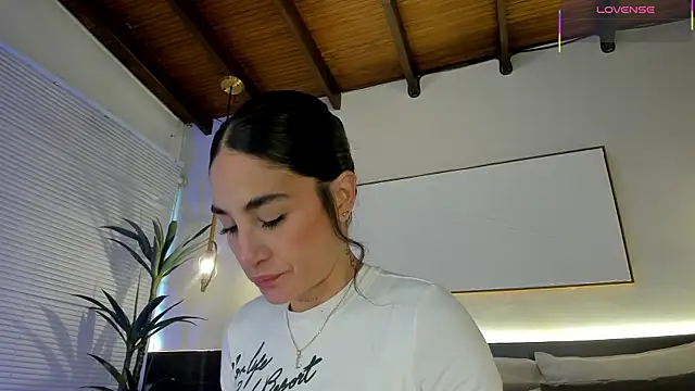 Snapshot of AgattaDuque chatting on 13, 6, 2026 AgattaDuque online show from 13, 6, 2026