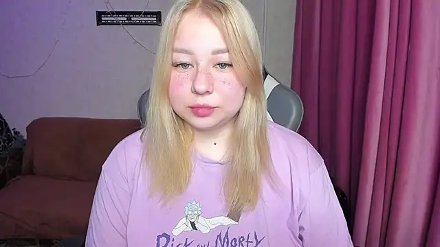 Snapshot of Milafoxxxy chatting on 15, 11, 2025 Milafoxxxy online show from 15, 11, 2025