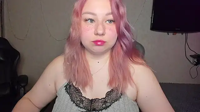 Snapshot of Milafoxxxy chatting on 3, 12, 2025 Milafoxxxy online show from 3, 12, 2025