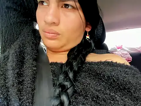 SamanthaBeke online show from 6, 4, 2026