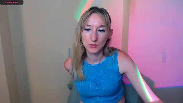 Snapshot of AmandaSell chatting on 17, 7, 2026 AmandaSell online show from 17, 7, 2026