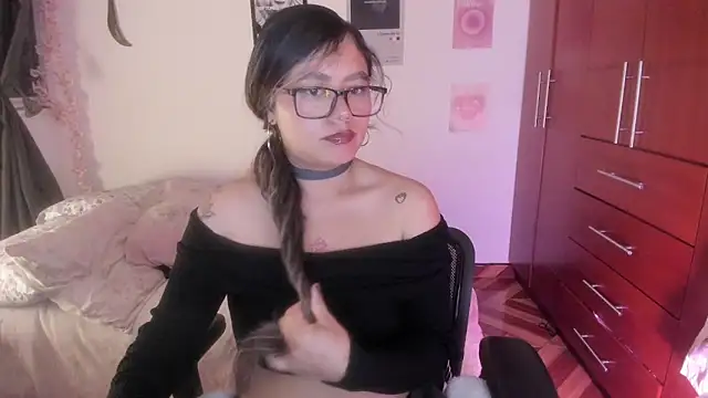 StephaniFox online show from 19, 12, 2025