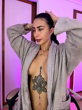 Snapshot of Dj_scarlettmorreti chatting on 11, 9, 2025 Dj scarlettmorreti online show from 11, 9, 2025