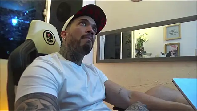 Angel sex latin online show from 13, 1, 2025