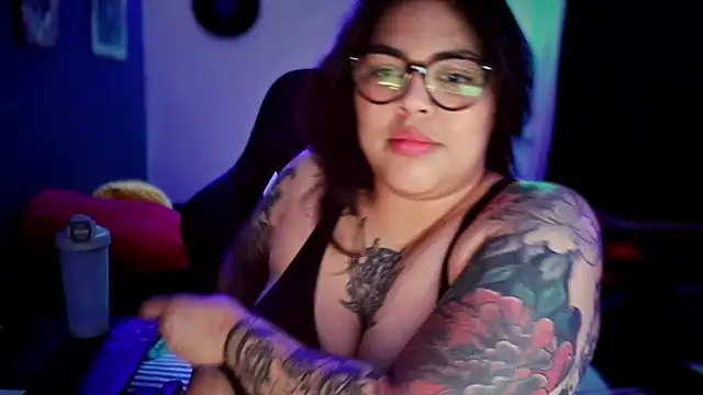 miacanela xo online show from 1, 4, 2026