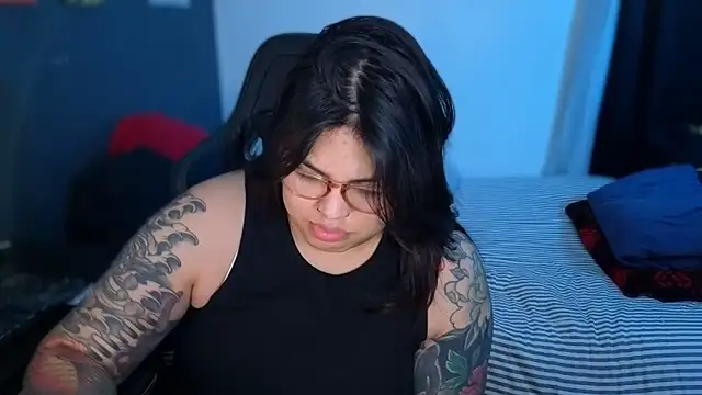 miacanela xo online show from 20, 4, 2026