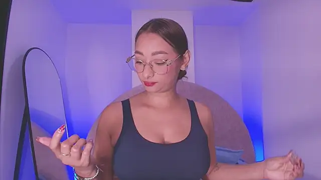 vale ross  online show from 16, 4, 2026