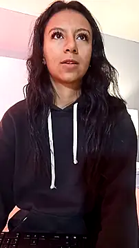 Tamaraakins online show from 5, 12, 2025