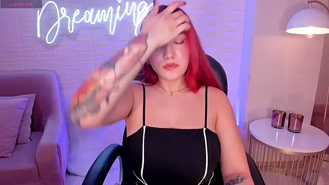 Snapshot of ViolettCastel chatting on 3, 2, 2025 ViolettCastel online show from 3, 2, 2025