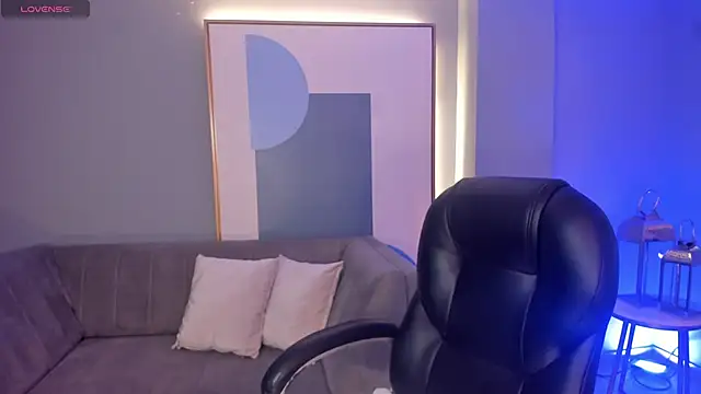 Snapshot of ViolettCastel chatting on 4, 2, 2025 ViolettCastel online show from 4, 2, 2025