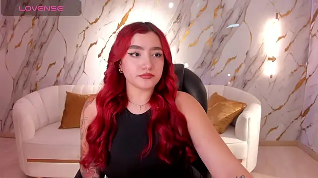 Snapshot of ViolettCastel chatting on 14, 2, 2025 ViolettCastel online show from 14, 2, 2025
