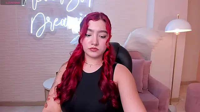 Snapshot of ViolettCastel chatting on 19, 2, 2025 ViolettCastel online show from 19, 2, 2025
