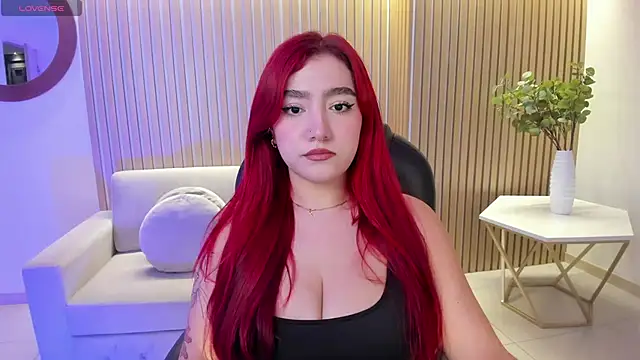 Snapshot of ViolettCastel chatting on 23, 2, 2025 ViolettCastel online show from 23, 2, 2025