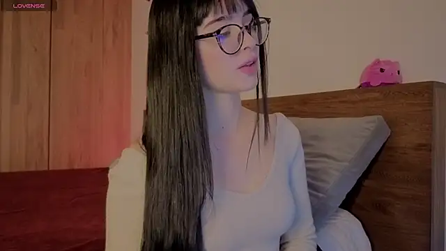 Roxxy mora online show from 22, 6, 2026