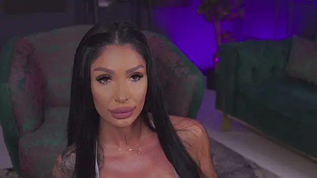 RaquelleVon online show from 9, 12, 2024