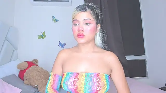 sofiacastillo01 online show from 18, 4, 2026