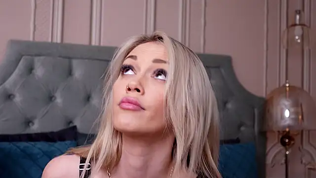 LucyAddison online show from 29, 1, 2025