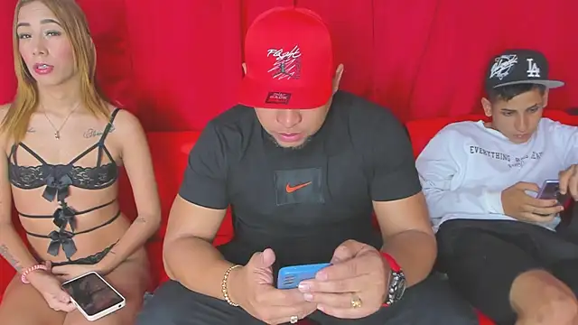 Extreme Team8 online show from 1, 2, 2025