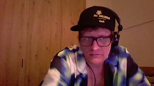 Bigthroaterboy online show from 5, 1, 2025
