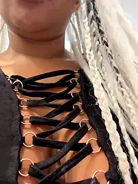 HaileyDiana online show from 5, 10, 2025