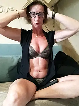 Snapshot of tatianasexymilf chatting on 29, 5, 2026 tatianasexymilf online show from 29, 5, 2026