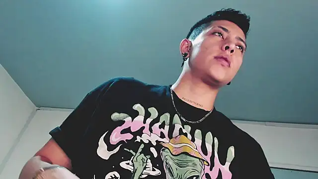 Snapshot of Aleja1214 chatting on 23, 2, 2025 Aleja1214 online show from 23, 2, 2025